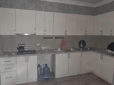 Mətbəx mebeli dəsti – L formalı, açıq krem rəngli MDF/laminət