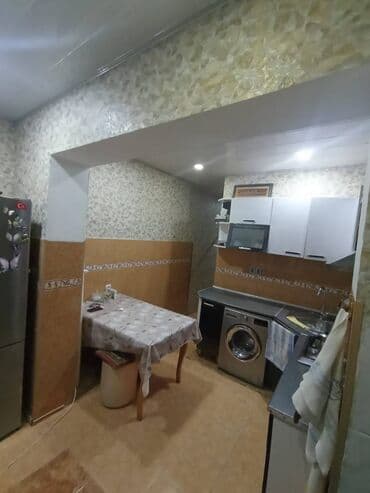 bakixanovda kiraye evler 2024: Köhnə günəşli,İnqilab ismayılov parkının yanı,Bazar store ilə üzbəüz,9 — 7