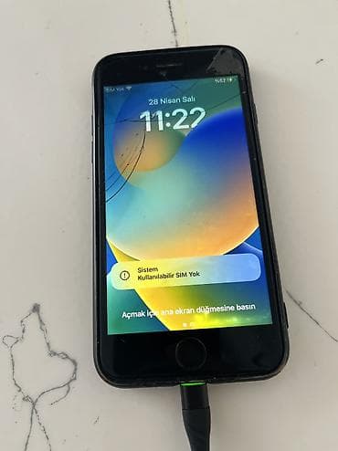 IPhone 8, 64 GB, Qara, Qırıq