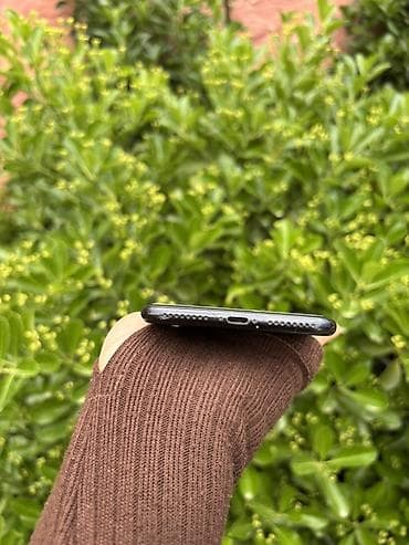 afon 7: IPhone 7 Plus, Qara — 2