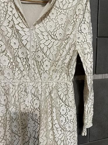 uzun balonka: Ağ rəngdə, tam krujeva (ağ çiçək naxışlı) qadın donu. - Model — 1