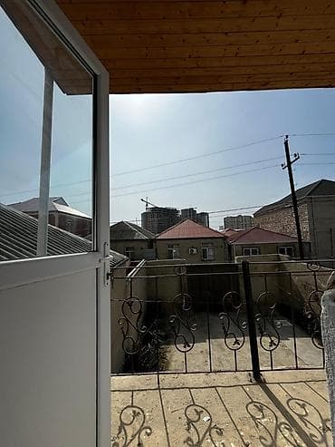 Otaqlar: Satılır: 2 mərtəbəli, geniş və işıqlı evin daxili - Plan: Üst — 9