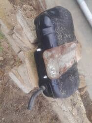 Radiatorlar: Məhsul: Avtomobil üçün yanacaq çəni Təsvir: - Metal korpuslu, qara — 1