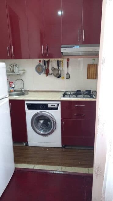 elmlerde 1 otaqli evlerin qiymeti: Bakı, 3 otaqlı, Köhnə tikili, m. Elmlər Akademiyası, 45 kv. m — 7