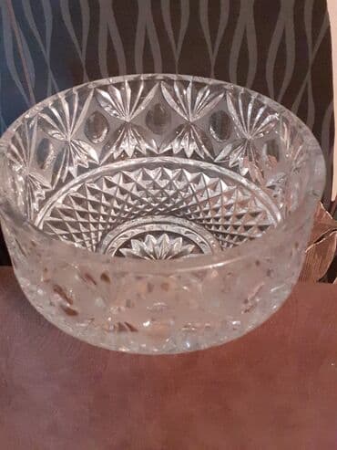 beqoniya gülü: Xrustal vaza xrustal meyve gabi russiyanindi. iki eded var biri 40m — 1