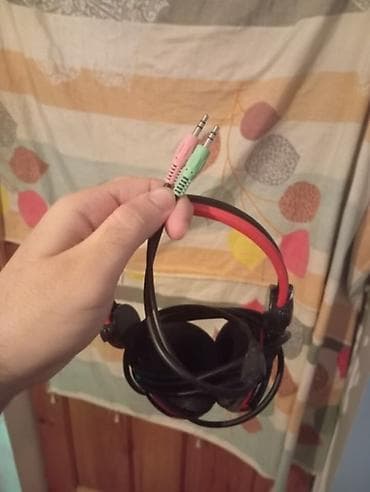 kicik kalonka: Qırmızı-qara naqilli qulaqlıq-mikrofon (headset) - Over-ear dizayn — 3