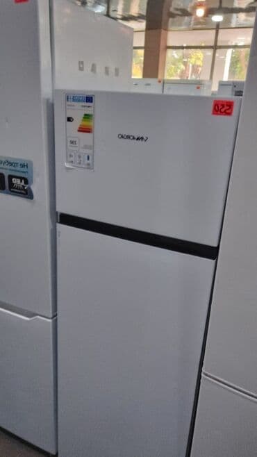 İki qapılı soyuducu - Üst bölmədə dondurucu, alt bölmədə əsas soyutma