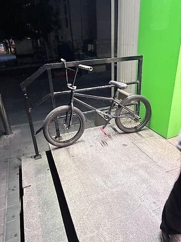 velasped: BMX velosiped.
Əlavə məlumat üçün yazın və ya zəng edin — 1