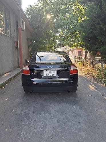 audi tt: Audi A4: 1.8 l | 2003 il Sedan — 9