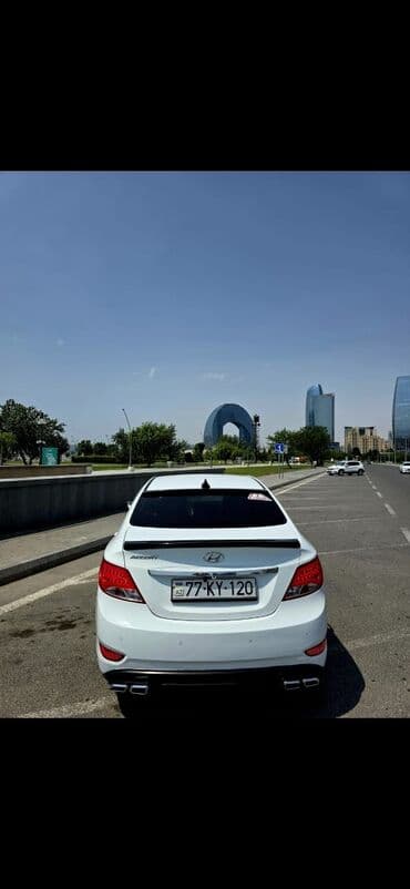 kia forte 2017: Hyundai Accent: 1.4 l | 2015 il Sedan — 5