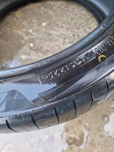 bbc disk: İşlənmiş Şin Bridgestone 235 / 40 / R 19 — 4