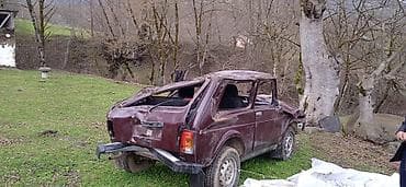 zaslonka satilir: VAZ-2121 Niva Qəzzalı vəziyyətdə satılır sənədləri qaydasındadı — 4