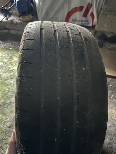 Disk təkərlər: İşlənmiş Şin Lassa 245 / 40 / R 19 — 4