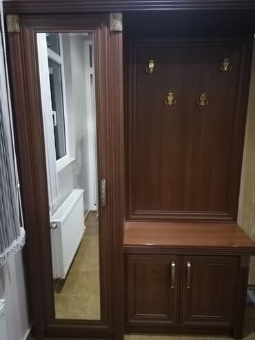 Dəhliz üçün dolab Hündürlüyü 195sm Uzunluğu 135sm Eni 40sm Qiyməti