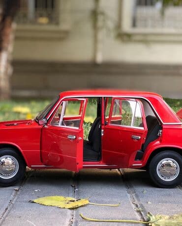 1 43 modelka: VAZ, 2000 il, 1:8, Dəmir, Ödənişli çatdırılma, Rayonlara çatdırılma, Ünvandan götürmə — 15