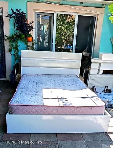 carpayılar: Taxt satilir 145azn.Olcu 150x2.Matras var baza yoxdu.Unvan — 1