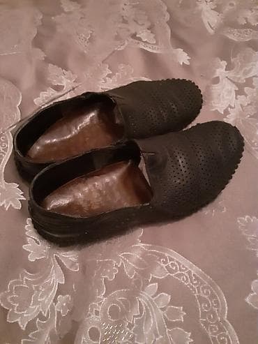 FAW: Gencede satilir deri mokasin Turkiye istehsalidir 65azn almisdim bir — 1