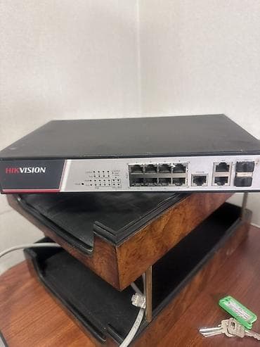 14 pro barter: Hikvision şəbəkə avadanlığı – PoE Switch - Brend/model: Hikvision — 1