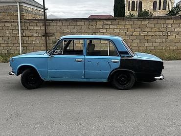 raf 4: VAZ/Lada klassik sedan təqdim olunur. Avtomobil 4 qapılı kuzova — 2