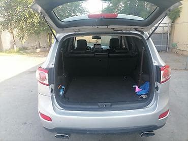 ford focus hatchback: Hyundai Santa Fe: 2 l | 2010 il Krossover — 8