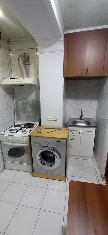 ev axdaram: Bileceride ağ saraya yaxin 5/5 mertebesinde 2 otaqli ev 400 — 6