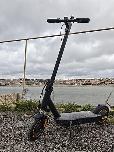 elektron samokat: İşlənmiş Elektrik samokat 10", 351 - 500 Vt, 26 - 35 km/s, Ünvandan götürmə — 10