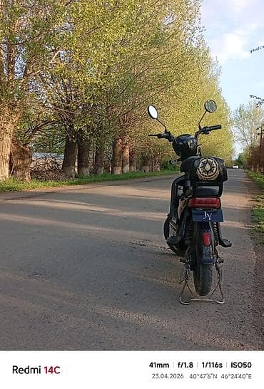 kara: Elektrik skuter/moped – qara rəng Xüsusiyyətlər: - Şəhər içi rahat — 1