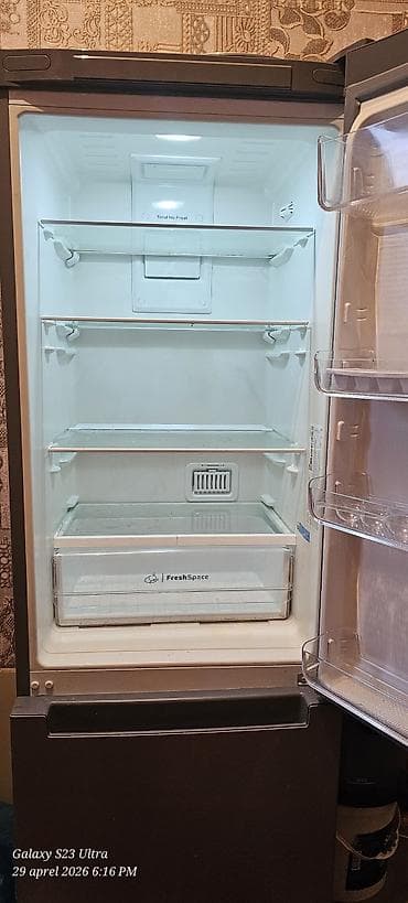 Indesit Total No Frost soyuducu (alt dondurucu) - Rəng: inox/silver -