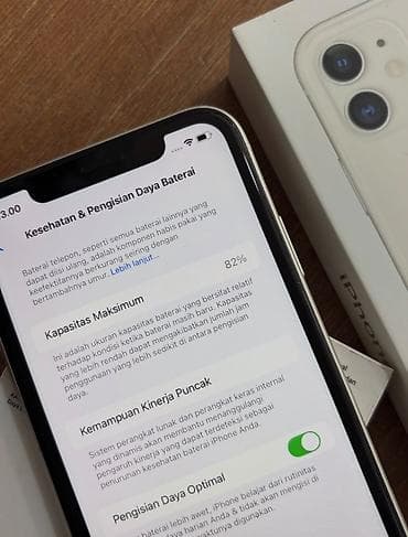 Мобильные телефоны и аксессуары: IPhone 11, 128 ГБ, Белый, Гарантия, Беспроводная зарядка, Face ID — 7