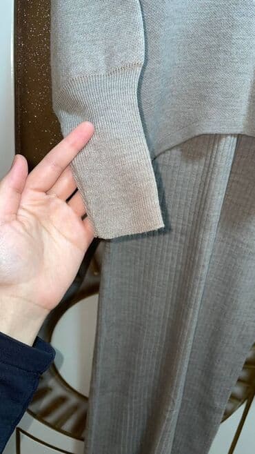 Шубы: Костюм двойка ни разу не надела Размер s качественный İki hissəli — 2