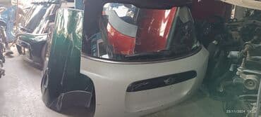 w202 sukan: MINI markalı, dəri örtüklü sükan. Funksional düymələri və erqonomik — 10