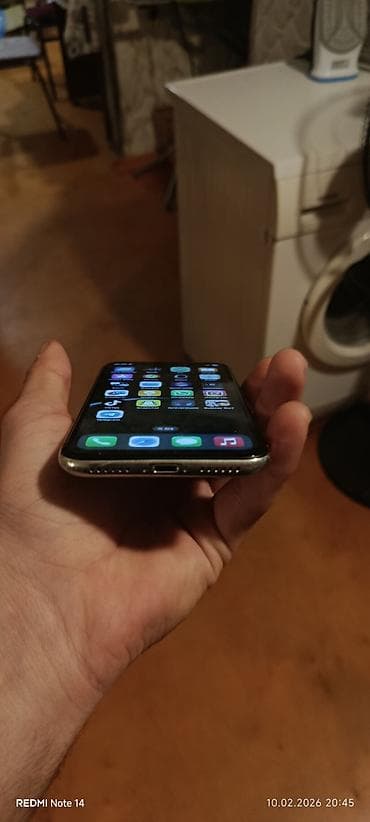 iphoe x: IPhone X, Gümüşü, Face ID — 5