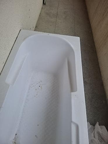 hamam cəni: Akril vanna –(ikinci əl) quraşdırmaya hazır model - Material: yüksək — 2