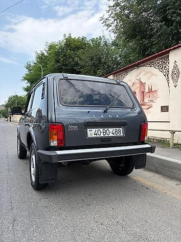 Lada Niva Legend, 3 qapılı SUV, tünd boz rəng. - Tam ötürücülü (4x4) — 3