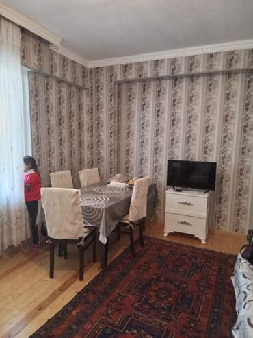 bakida aile ücün kiraye evler: 2 otaqlı mənzil – tam mebel və texnika ilə - Geniş qonaq otağı: 4 — 1