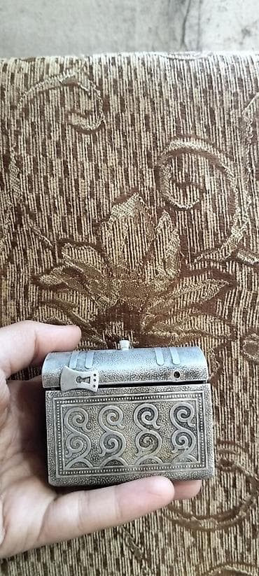 Metal miniatür qutu – oymalı dekor - Material: metal ərinti, gümüşü