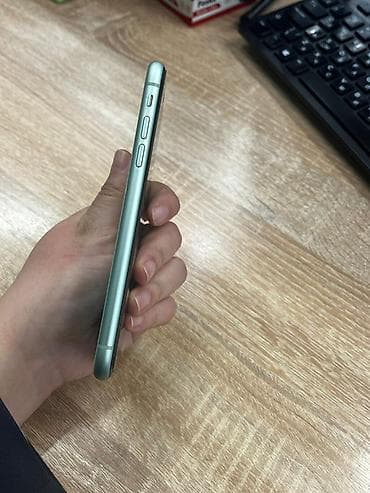 Tata: IPhone 11, 128 GB, Yaşıl, Face ID — 6