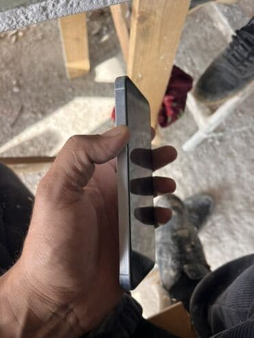 телефон fly fs521 power plus 1: Məhsul: Smartfon (ağıllı telefon) Xüsusiyyətlər və təsvir: - Korpus — 3