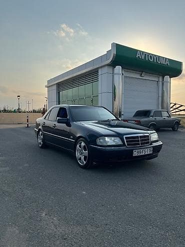 mini mercedes: Mercedes-Benz C-Class: 2.2 l | 2000 il Sedan — 3