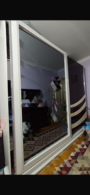 balaca wkaf: Güzgülü sürgülü şkaf - Ölçü: təxminən 2 qapılı, iri tutumlu - Korpus — 1