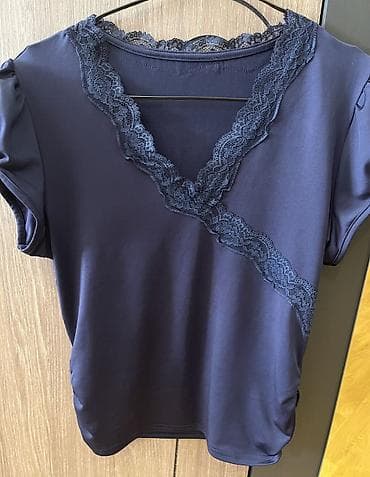 usta geyimi: V-yaxa dantelli qısa qollu t shirt 🏷10 azn ✅M ölçü ✅İstifadə — 5
