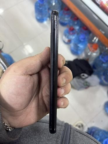 Xiaomi Mi A2 Lite, 32 ГБ, цвет - Черный, 
 Две SIM карты — 4