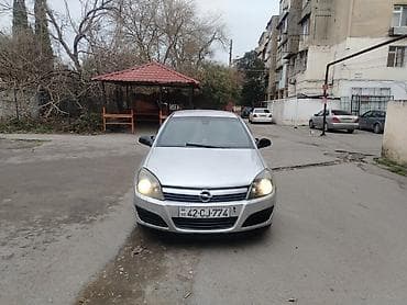 mersedes guzguleri: Opel Astra H hatchback - Kuzov: 5 qapılı hatchback, gümüşü rəng - — 2