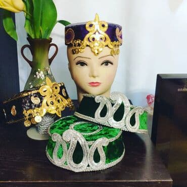 береты с рисунком: Araxçınlar hər rəngdə. kirayəsi 5₼ — 4