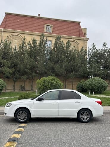 saipa saina 2019: Iran Khodro : 1.7 l | 2018 il 299000 km Sedan — 5