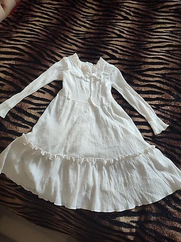 Ağ rəngli qız uşağı paltarı - Uzunqol, nazik plisəli (krepli