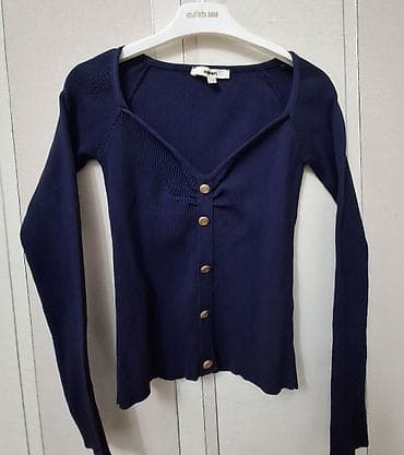 Kişi geyimləri: 2 ədəd qadın kofa. Göy qızılı düyməli1 dəfə geilyib Kotondan alınıb S — 3