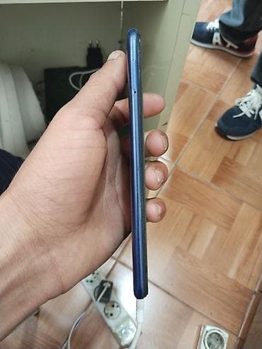 ses ucaldıcı: Samsung Galaxy A10, rəng - Mavi, Qırıq — 4