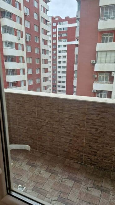 evler bineqedide: Mənzil kirayə verilir. 10.6 mərtəbə, 3 otaqli tam temirli və əşyalı — 7