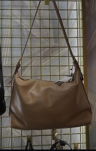 kişi ucun əl cantaları: Qadın üçün çiyin çantası - Rəng: bej/karamel tonlarında - Material — 1